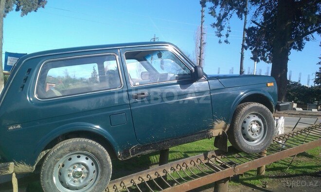 LADA (VAZ) Niva 1999, 234,400 km - 1.7 l - Astara