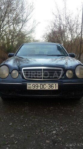 Mercedes E 220 2000, 730,000 km - 2.2 l - Bakı