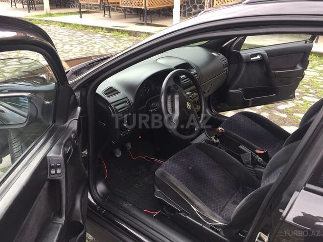 Opel Astra 1999, 387,000 km - 1.7 l - Qax