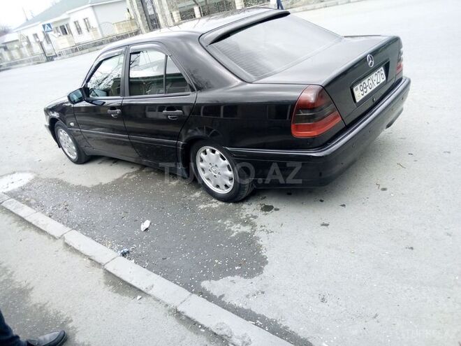 Mercedes C 220 1998, 300,000 km - 2.2 л - Qəbələ