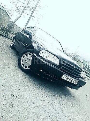 Mercedes C 220 1998, 300,000 km - 2.2 л - Qəbələ