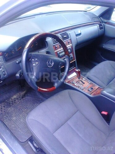 Mercedes E 240 1999, 217,000 km - 2.4 l - Bakı