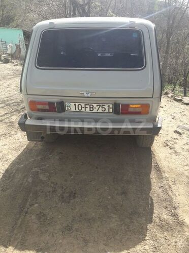 LADA (VAZ) Niva 1989, 331,000 km - 1.7 l - Yardımlı