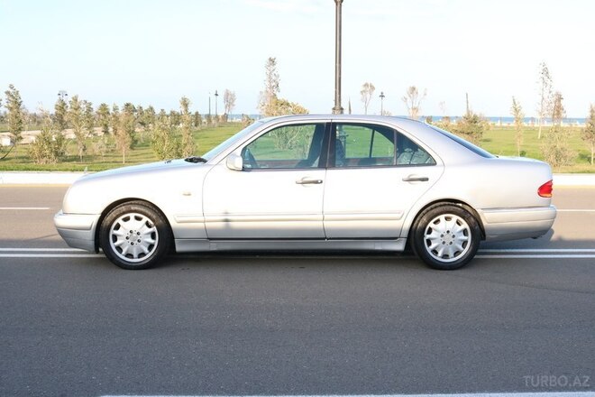 Mercedes C 240 1999, 210,000 km - 2.4 l - Sumqayıt