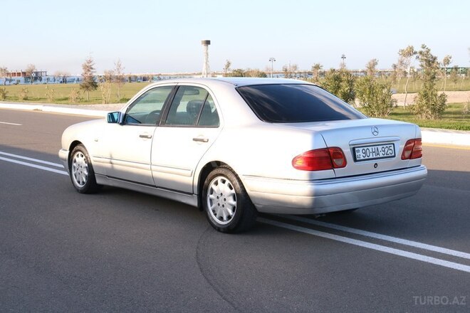 Mercedes C 240 1999, 210,000 km - 2.4 l - Sumqayıt