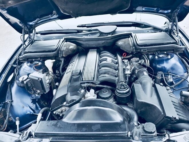 BMW 523 1996, 240,000 km - 2.5 l - Bakı