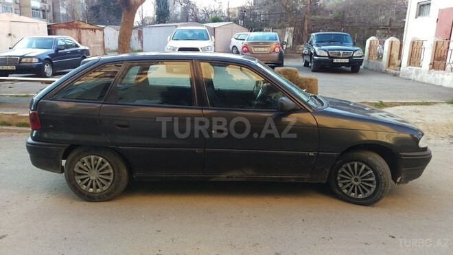 Opel Astra 1995, 100,000 km - 1.4 l - Bakı
