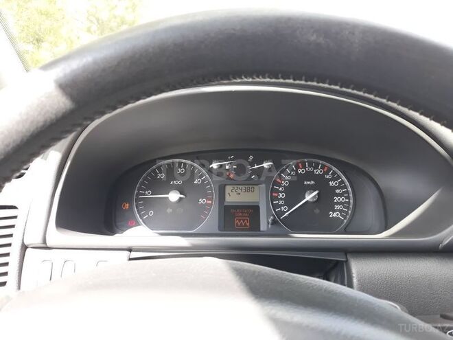 Renault Laguna 2004, 224,000 km - 1.9 l - Şirvan