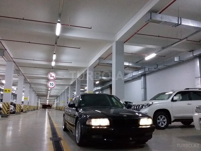 BMW 735 1998, 265,000 km - 0.4 l - Bakı