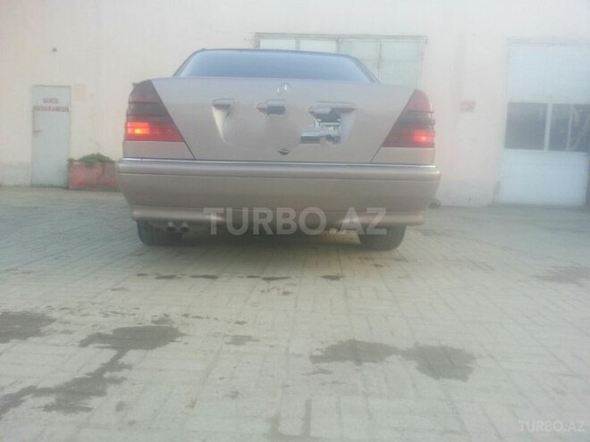 Mercedes C 220 1993, 401,000 km - 2.2 л - Sumqayıt