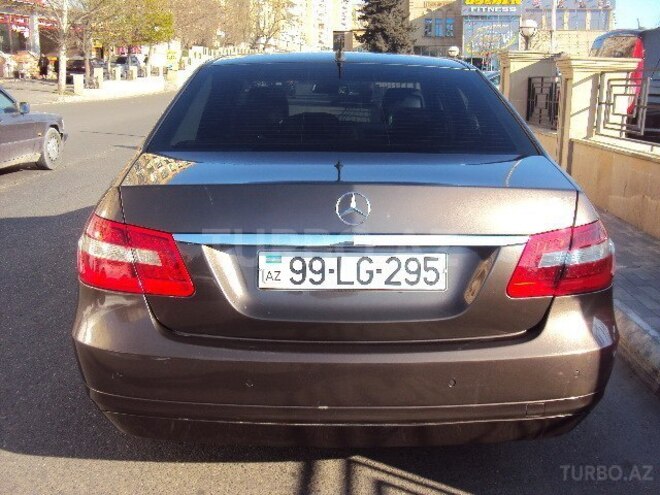 Mercedes E 220 2009, 202,000 km - 2.2 l - Bakı