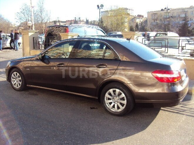 Mercedes E 220 2009, 202,000 km - 2.2 l - Bakı