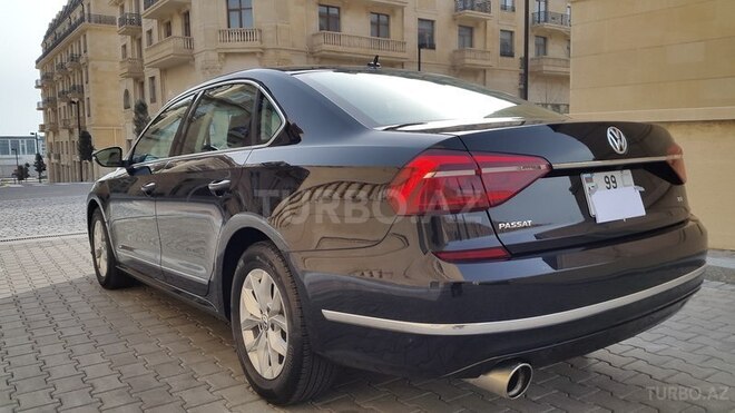 Volkswagen Passat 2017, 8,800 km - 1.8 l - Bakı