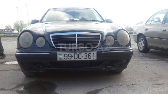 Mercedes E 220 2000, 456,987 km - 2.2 l - Bakı