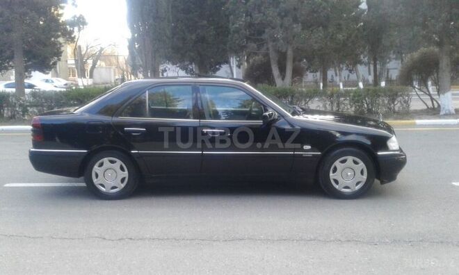 Mercedes C 180 1995, 397,000 km - 1.8 л - Sumqayıt