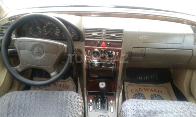 Mercedes C 180 1995, 397,000 km - 1.8 л - Sumqayıt