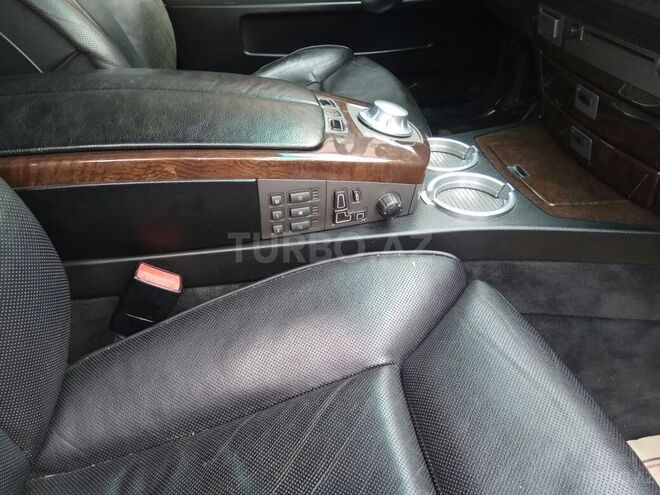 BMW 745 2002, 248,000 km - 4.4 l - Bakı