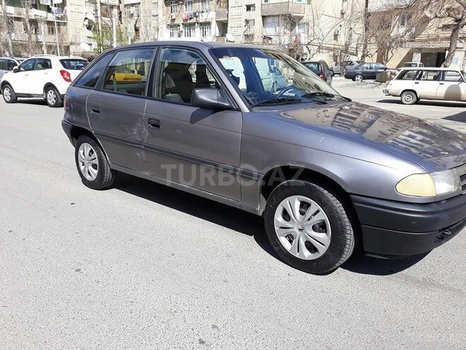 Opel Astra 1992, 356,845 km - 1.6 l - Bakı