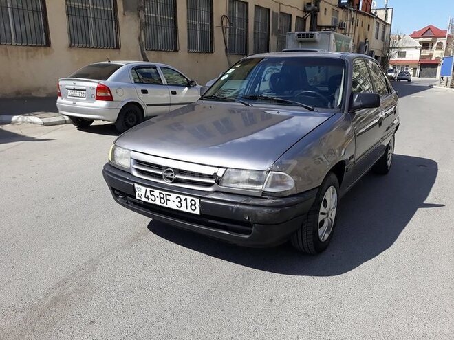 Opel Astra 1992, 356,845 km - 1.6 l - Bakı