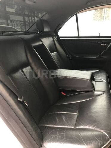Mercedes E 240 2000, 380,000 km - 2.6 l - Bakı
