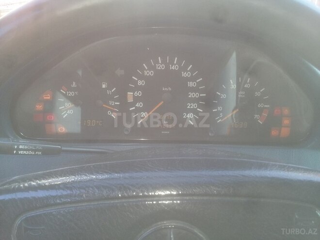 Mercedes C 220 1995, 440,000 km - 2.2 l - Bakı