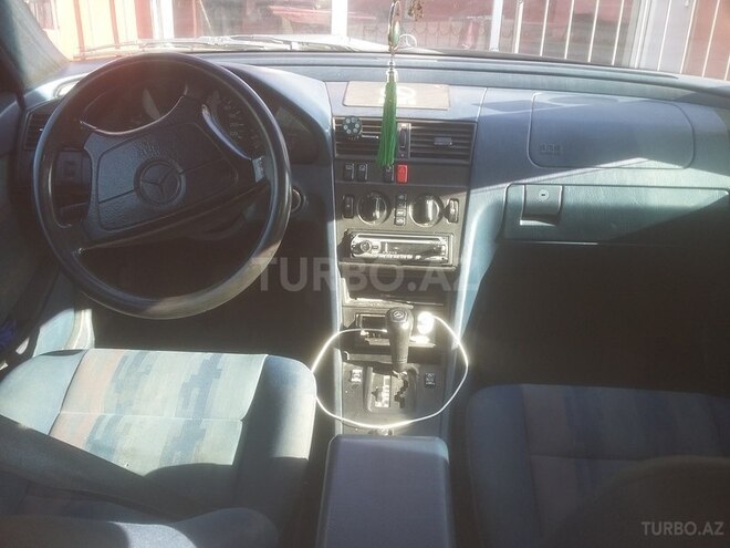 Mercedes C 220 1995, 440,000 km - 2.2 l - Bakı
