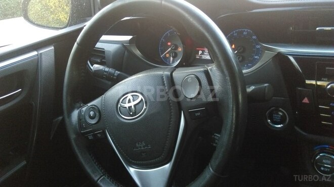 Toyota Corolla 2013, 49,700 km - 1.8 l - Bakı