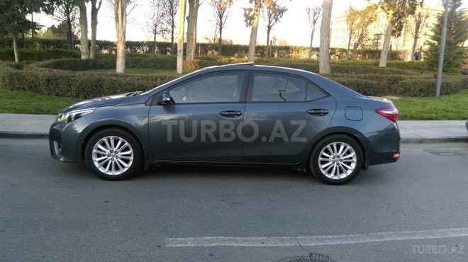 Toyota Corolla 2013, 49,700 km - 1.8 l - Bakı