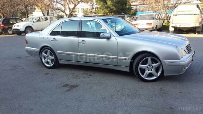 Mercedes E 240 2001, 272,000 km - 2.6 л - Bakı