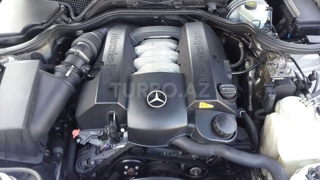 Mercedes E 240 2001, 272,000 km - 2.6 л - Bakı