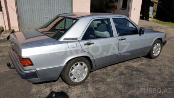 Mercedes 190 1991, 123,456 km - 1.8 l - Bakı