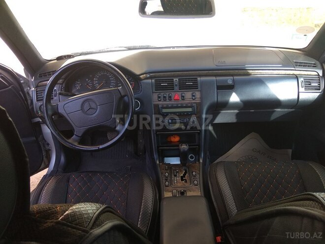 Mercedes E 280 1998, 235,000 km - 2.8 л - Bakı