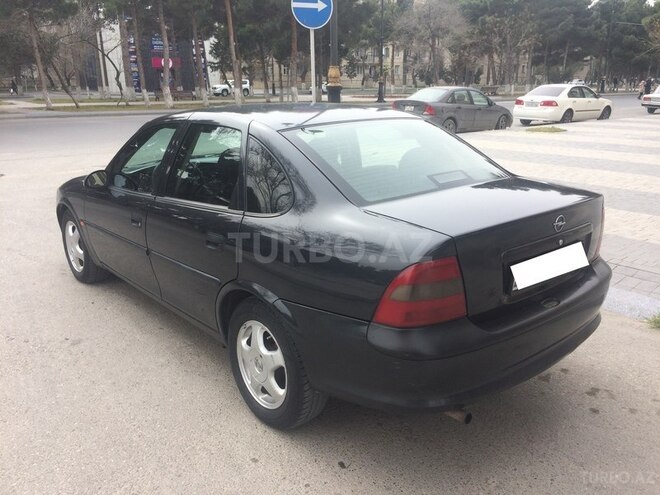 Opel Vectra 1998, 298,000 km - 1.6 l - Sumqayıt