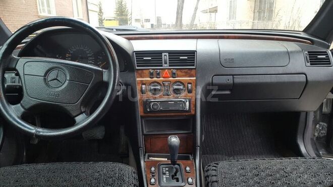 Mercedes C 240 1997, 190,000 km - 2.4 л - Bakı