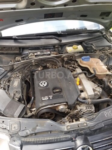 Volkswagen Passat 2003, 150,000 km - 1.8 l - Gəncə