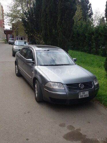 Volkswagen Passat 2003, 150,000 km - 1.8 l - Gəncə