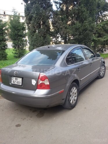 Volkswagen Passat 2003, 150,000 km - 1.8 l - Gəncə