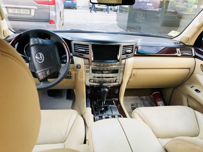 Lexus LX 570 2011, 141,100 km - 5.7 l - Bakı
