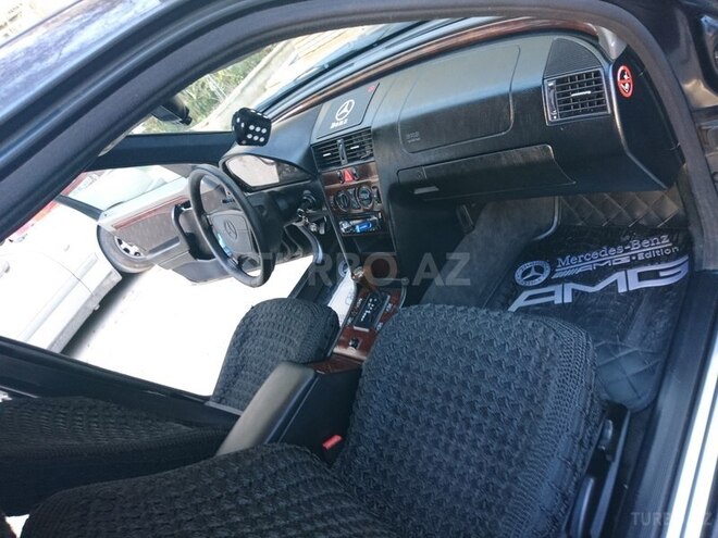 Mercedes C 180 1997, 267,000 km - 1.8 л - Bakı