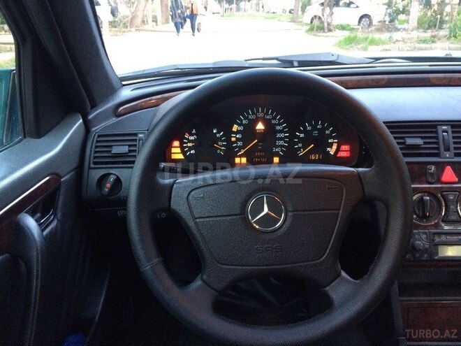 Mercedes C 200 1997, 186,000 km - 2.0 l - Bakı