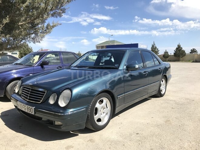 Mercedes E 240 2001, 170,068 km - 2.6 l - Bakı