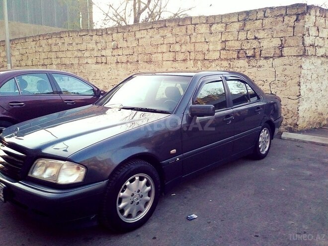 Mercedes C 220 1998, 269,000 km - 2.2 l - Bakı