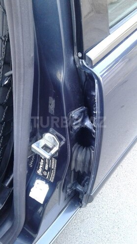 Mercedes E 270 2001, 323,253 km - 2.7 l - Bakı
