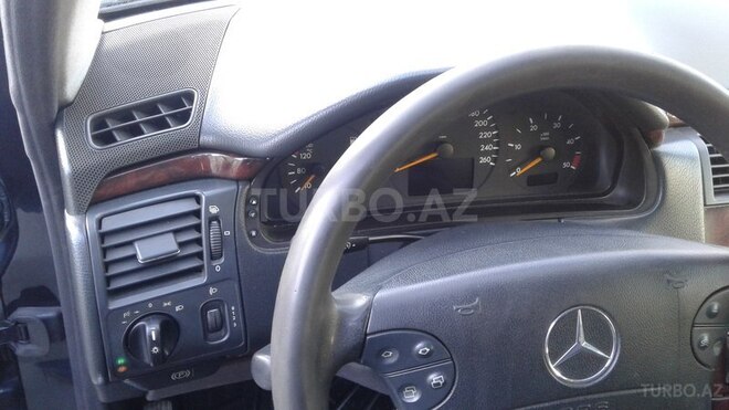 Mercedes E 270 2001, 323,253 km - 2.7 l - Bakı