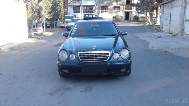 Mercedes E 270 2001, 323,253 km - 2.7 l - Bakı