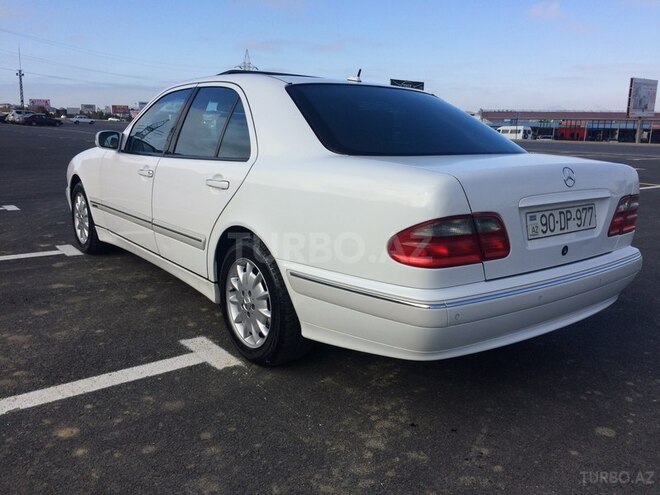 Mercedes E 240 2001, 328,000 km - 2.6 л - Bakı