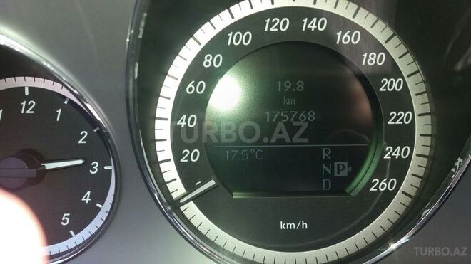 Mercedes E 350 2009, 171,000 km - 3.5 l - Bakı