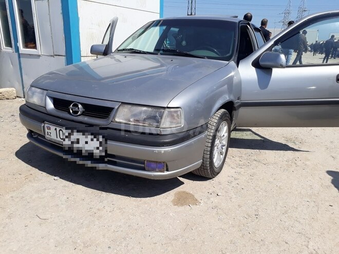 Opel Vectra 1992, 32,600 km - 2.0 л - Bakı