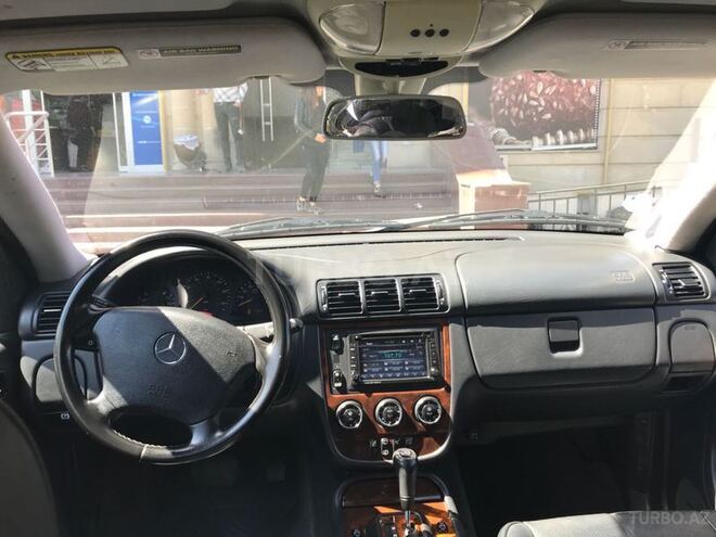 Mercedes ML 320 2002, 180,000 km - 3.2 l - Bakı