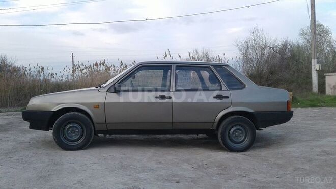 LADA (VAZ) 21099 2000, 299,300 km - 1.5 l - Quba